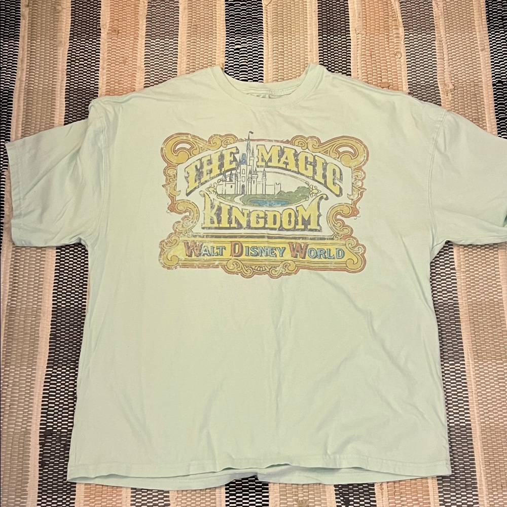 Vintage vibes Magic Kingdom Short Sleeve Tee - Light Green teal size Large